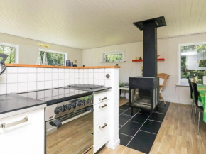 Cozy Holiday Home in S by near Sea